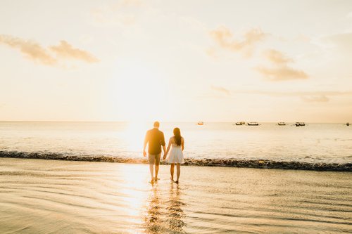 Bali photoshoot at Kuta Beach and Art Market