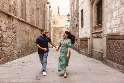 Barcelona anniversary photoshoot at The Gothic Quarter