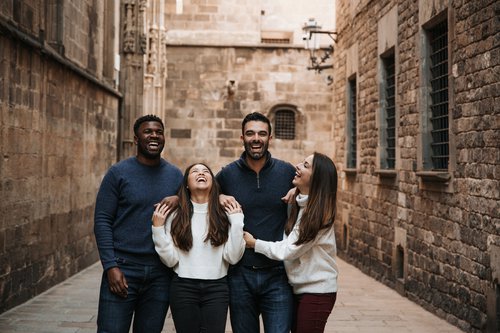 Barcelona friends trip photoshoot at The Gothic Quarter