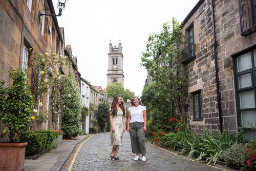 Edinburgh friends trip photoshoot at Circus Lane and St Stephen Street