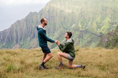 Kauai proposal photoshoot at  Kalepa Ridge Trail