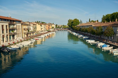 Lake Garda photoshoot at Peschiera