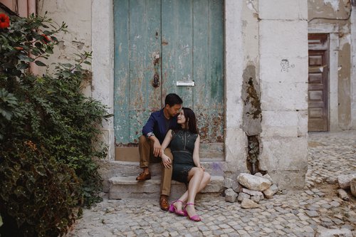 Lisbon photoshoot at Alfama Streets and Largo da Graça