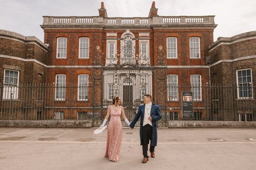 London photoshoot at Bridgerton in Greenwich Park