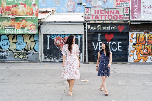 Los Angeles friends trip photoshoot at Venice Beach Boardwalk