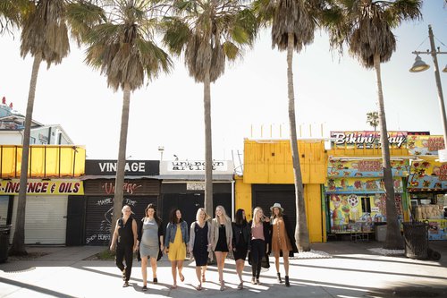 Los Angeles photoshoot at Venice Beach Boardwalk