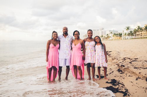 Miami family trip photoshoot at Lummus Park & Beach