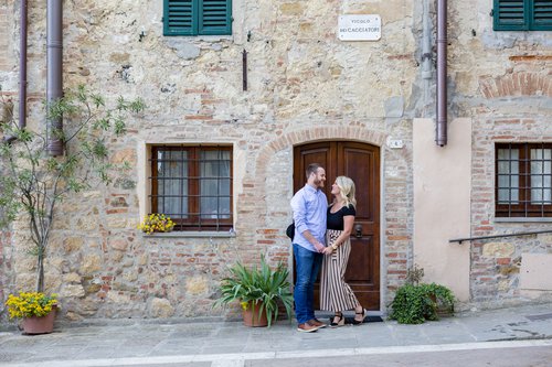 Tuscany couples trip photoshoot at Montepulciano