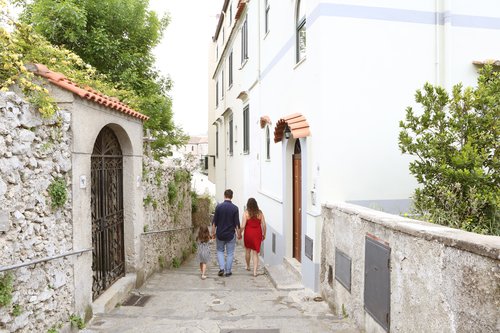 Ravello photoshoot at Ravello Village