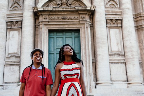 Rome honeymoon photoshoot at The Roman Forum