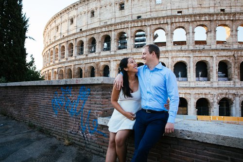 Rome babymoon photoshoot at The Roman Forum