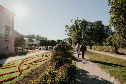 Salzburg photoshoot at Mirabell Garten