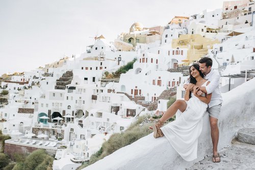 Flytographer photo shoot in Santorini