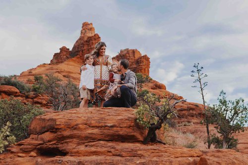 Sedona family trip photoshoot at Bell Rock Vortex