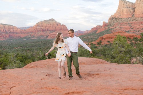 Sedona honeymoon photoshoot at Bell Rock Vortex