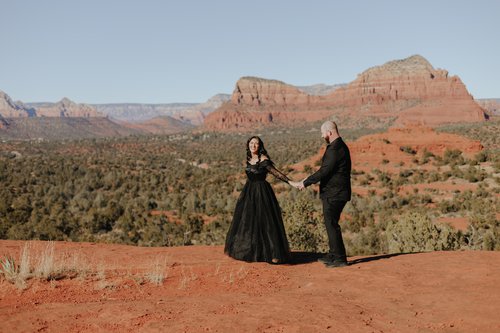 Sedona anniversary photoshoot at Bell Rock Vortex