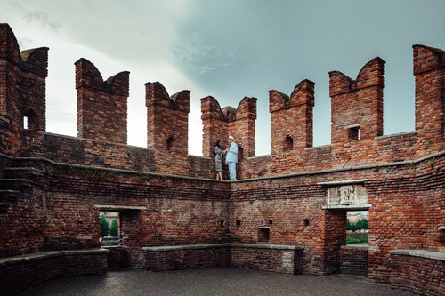 Verona photoshoot at Piazza Bra and the Historic Arsenale